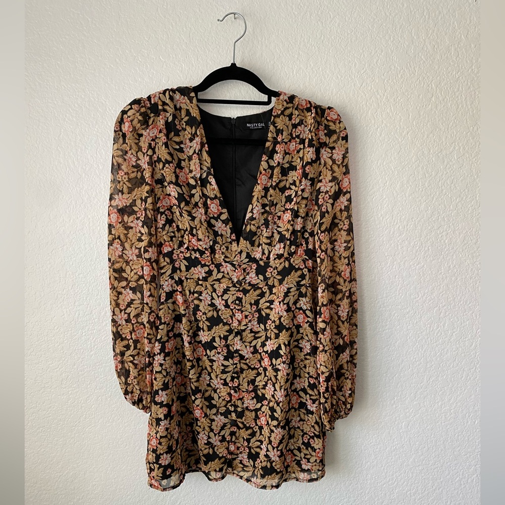 Nasty Gal Long Sleeve Floral dress. Buttons up the front and zipper in the back